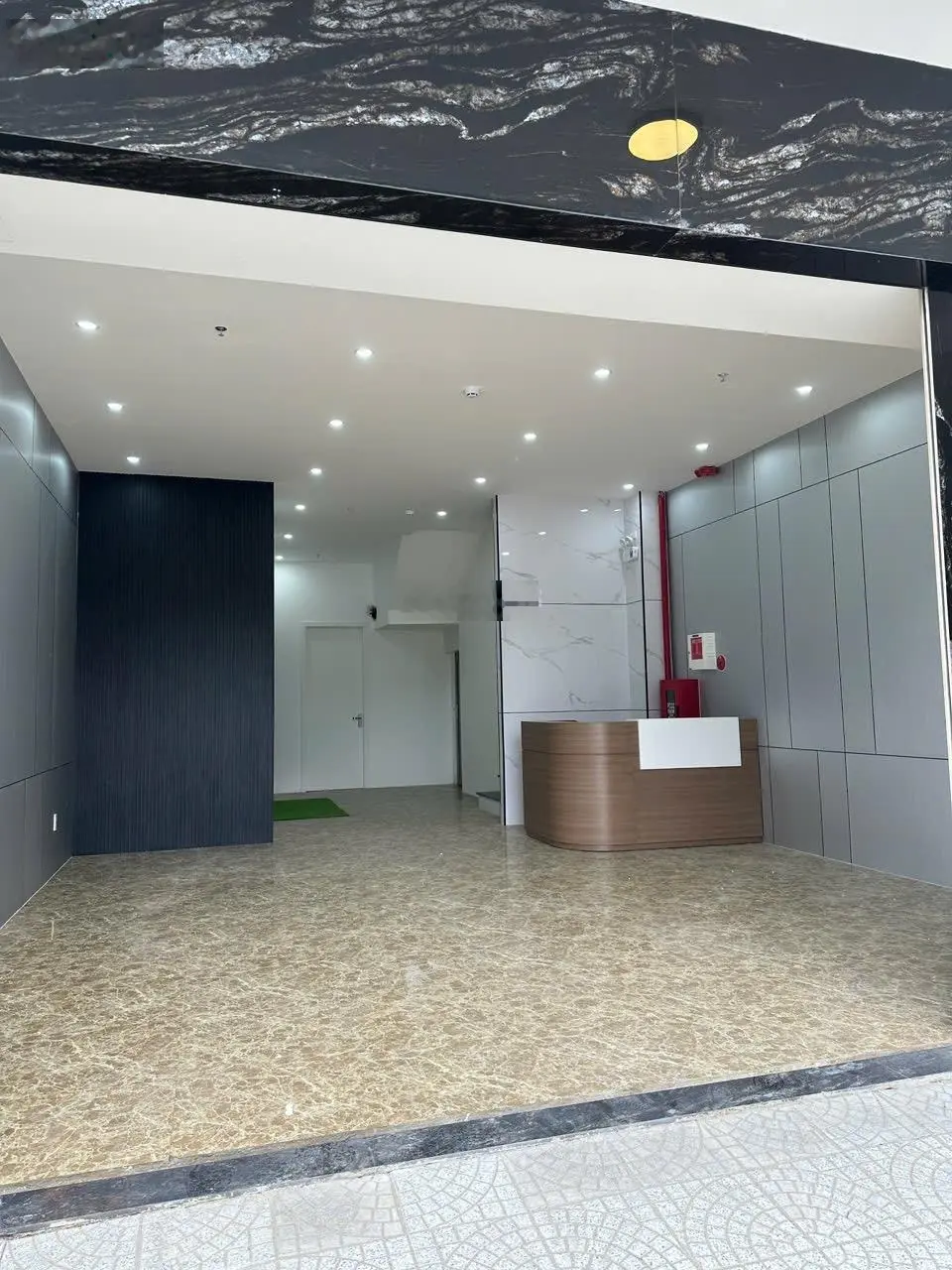 Bán toà căn hộ 5 tầng Khuê Mỹ Đông 10 - Đối diện công viên. DT 102m2 giá 16,2 tỷ TL. DT 60tr/th