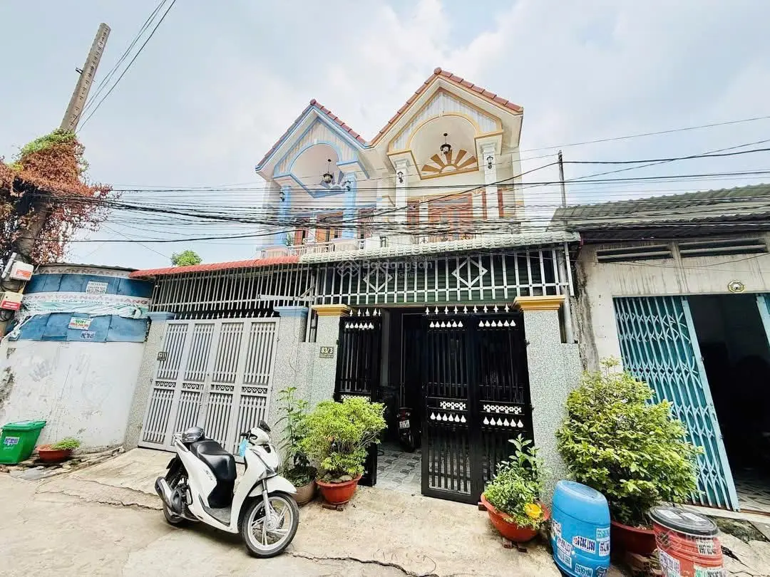 Bán nhà trệt lầu 4PN gần siêu thị Big C Go Dĩ An, sát bên Thủ Đức