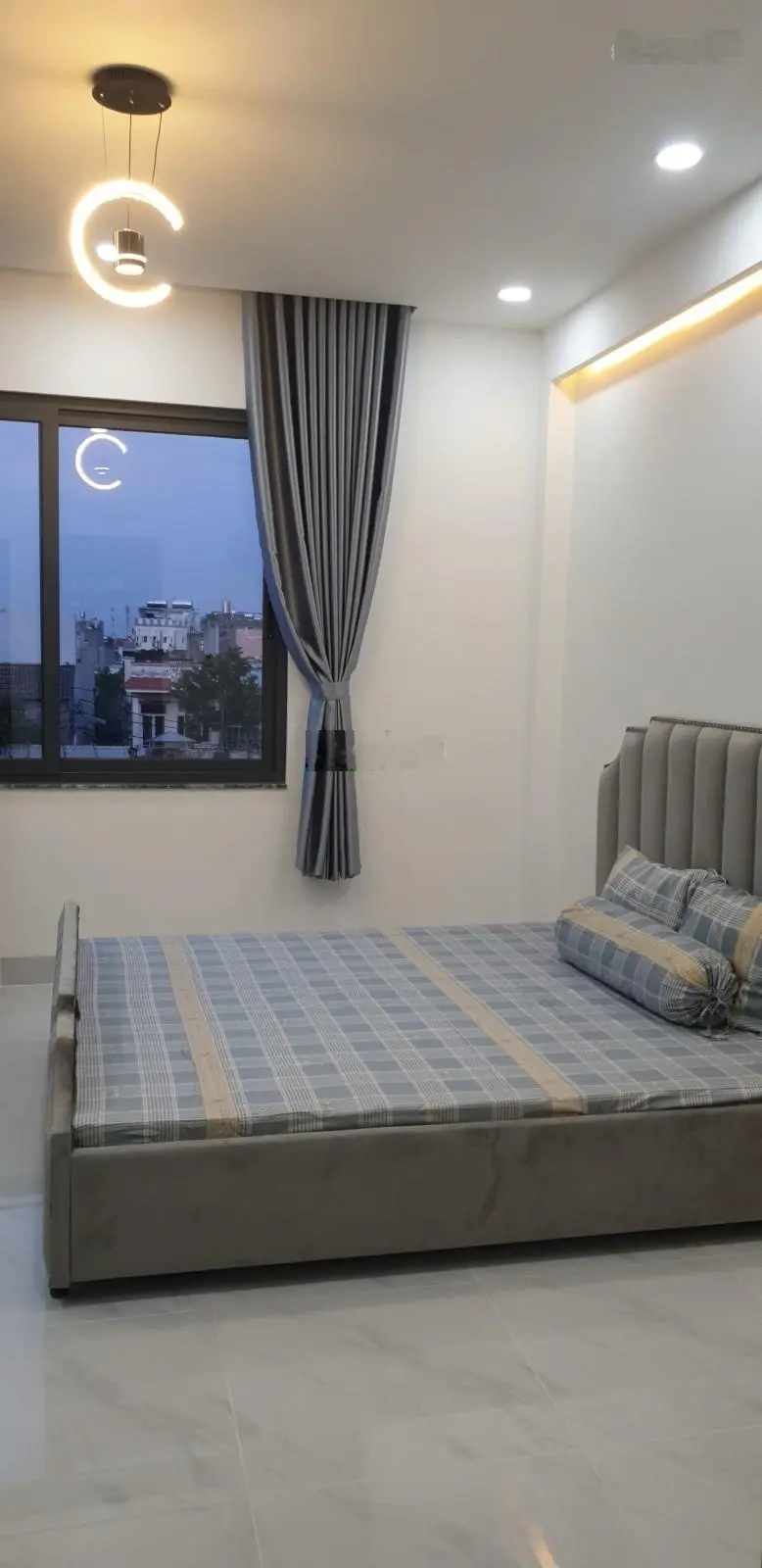 Nhà đẹp Hiệp Bình Chánh, 4 tầng, 110m2 (4x27m), hẻm oto tránh, sổ hồng riêng, 8.8 t.y