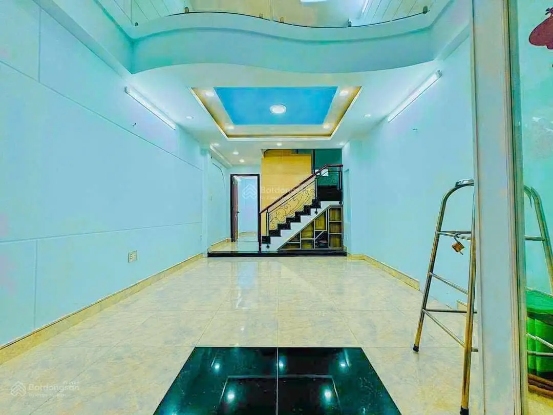 Bán nhà Hoàng Hoa Thám - HXH 7c - DTsd 205m2 - 360 Triệu/Y
