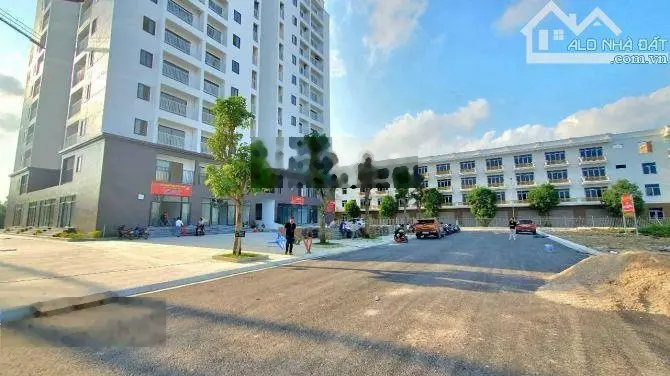 Bán nhà 4 tầng ngay trung tâm TP Thanh Hóa đường 17.5m kinh doanh