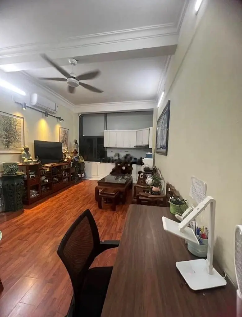 Cần bán nhà ở Bạch Mai, 37m2, giá chào 5 tỷ( có thương lượng)