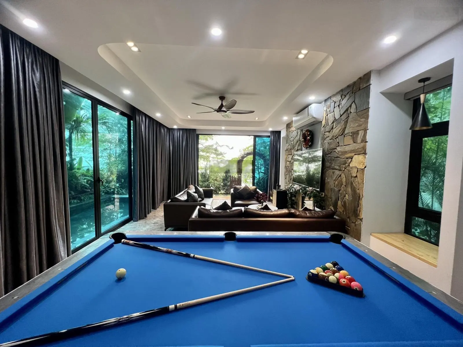 Chính chủ bán villa 3PN có bể bơi 4 mùa, phòng xông hơi tại Flamingo Venus Đại Lải
