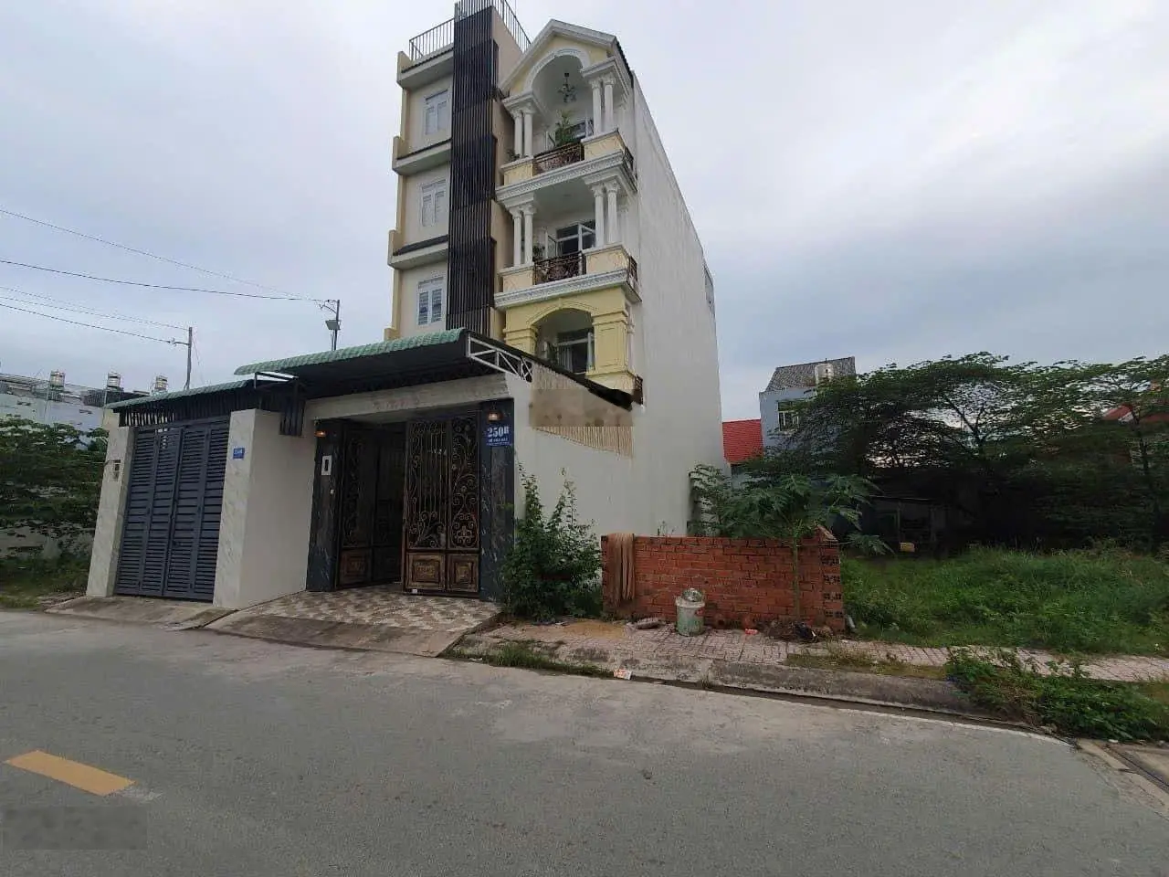 Cần bán đất mặt tiền Võ Văn Hát, giá 7,5 tỷ 158m2