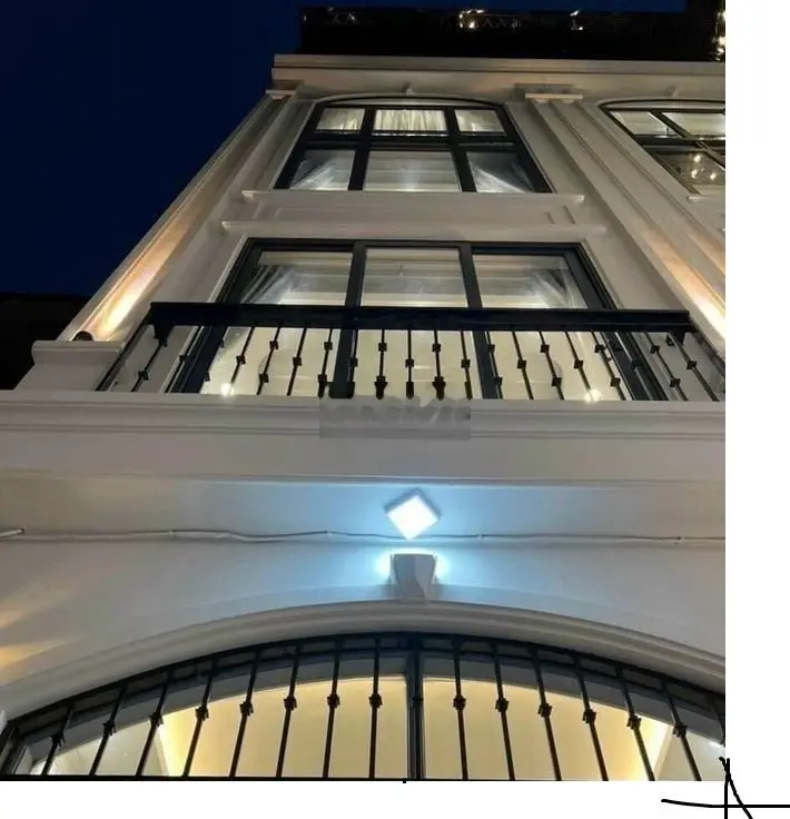 4,4 tỷ nhà ngõ 132 Cầu Diễn-35m2-5 tầng-oto đỗ gần-full đồ cb