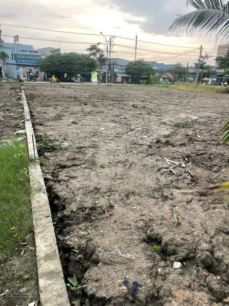 Đất thổ cư mặt tiền Quốc Lộ 50, ngay ngã 3 Tân Kim