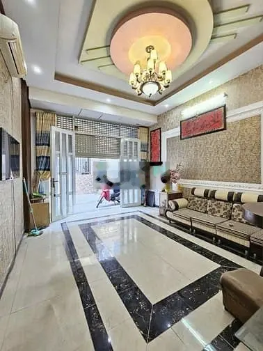 Nhà đẹp 3 tầng, xe hơi ngủ trong nhà. 60 m2 hẻm thông 1979 HTP. 5,2 t