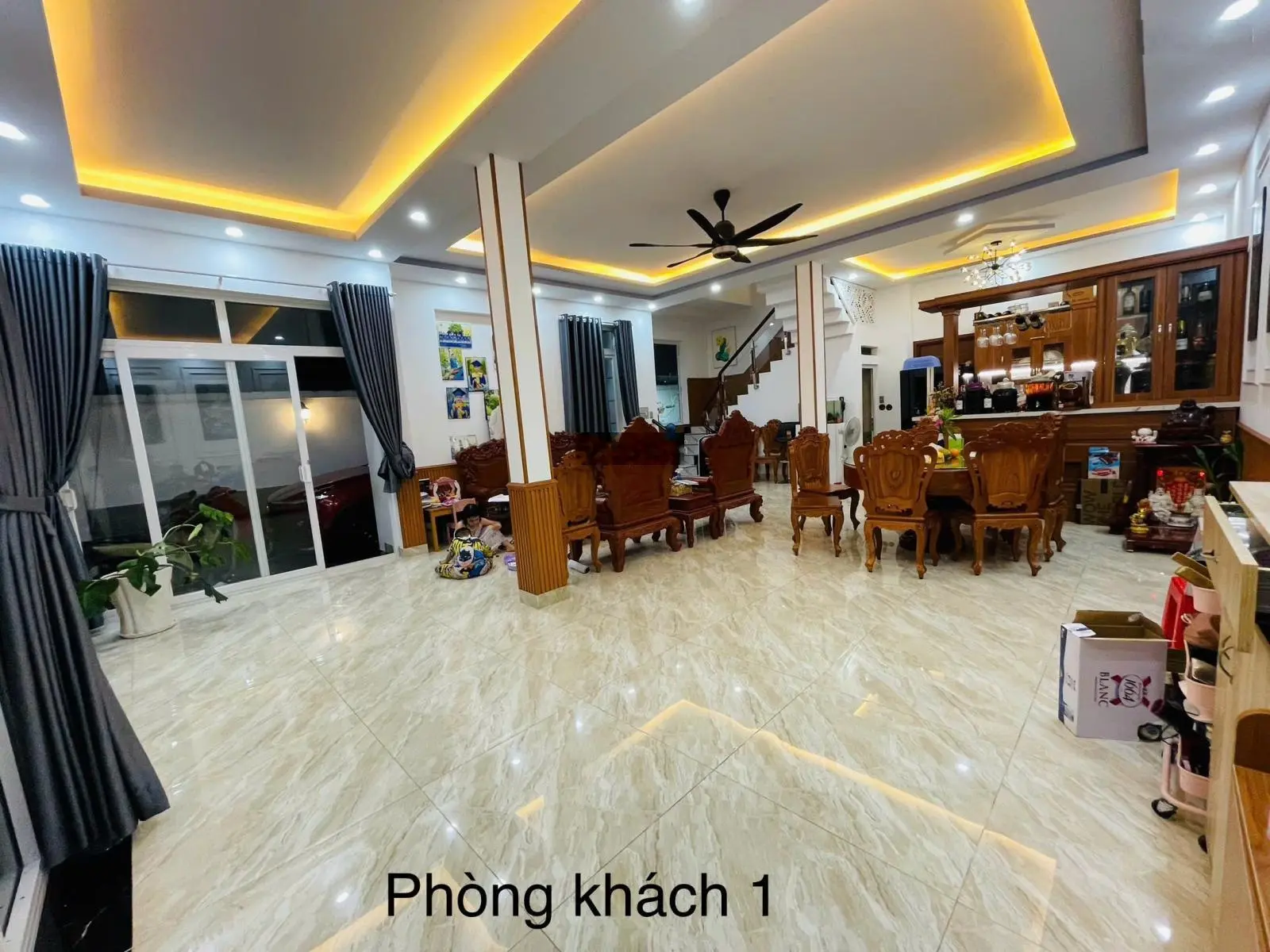 Bán biệt thự 2 mặt tiền Thạnh Mỹ Lợi. 10x20 (200m2) Để lại toàn bộ nôi thất cao cấp. Chỉ 22 tỷ TL