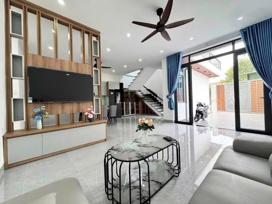 Biệt thự mini Xây mới Ngay Biên Hòa. Ngang 8m dài 12m vị trí trung tâm