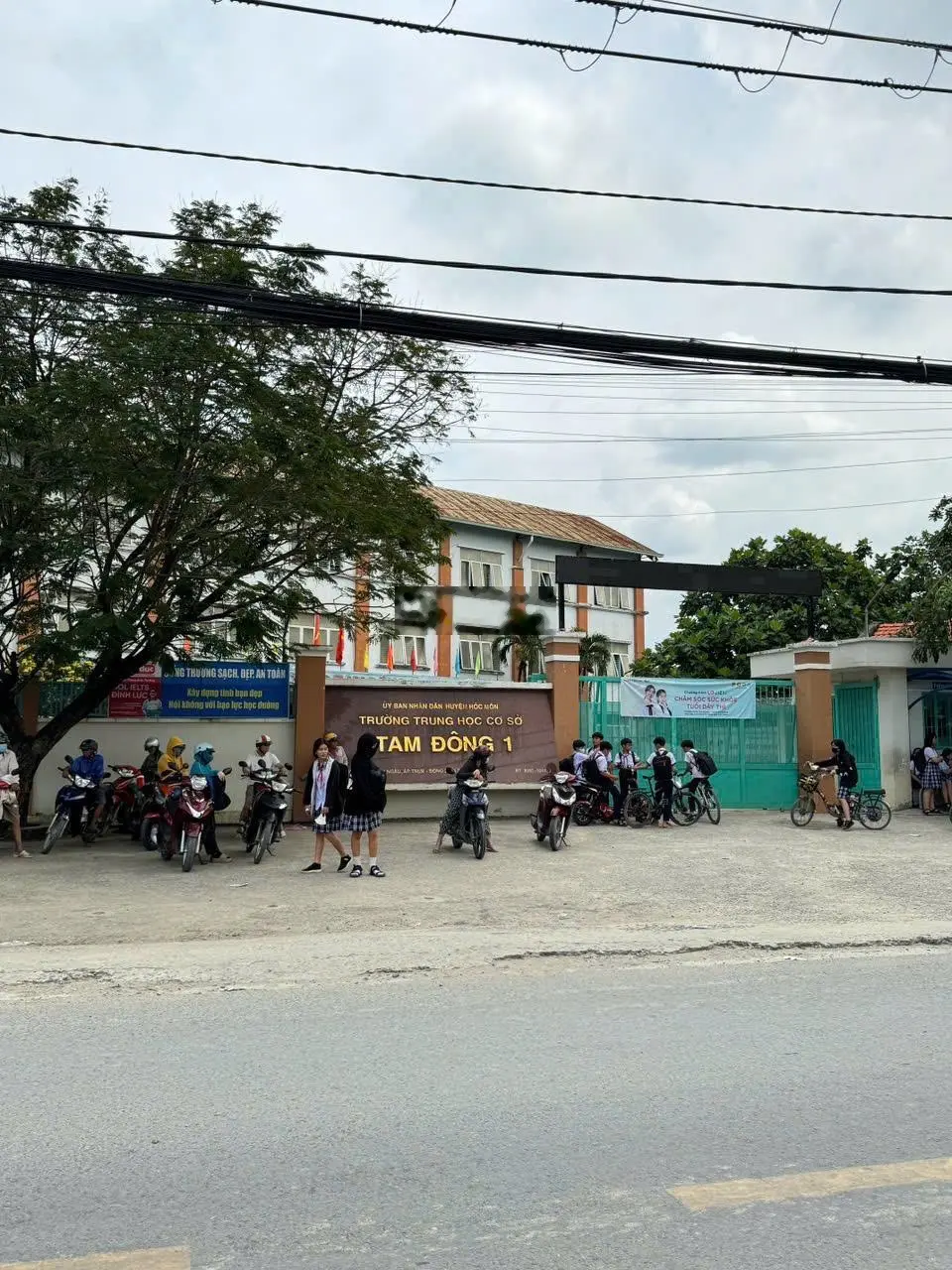 Bán nhà sổ hồng riêng 2/đường nguyễn thị ngâu,thới tam thôn ,hóc môn giá siêu hời chỉ 2,55 tỷ,75m2