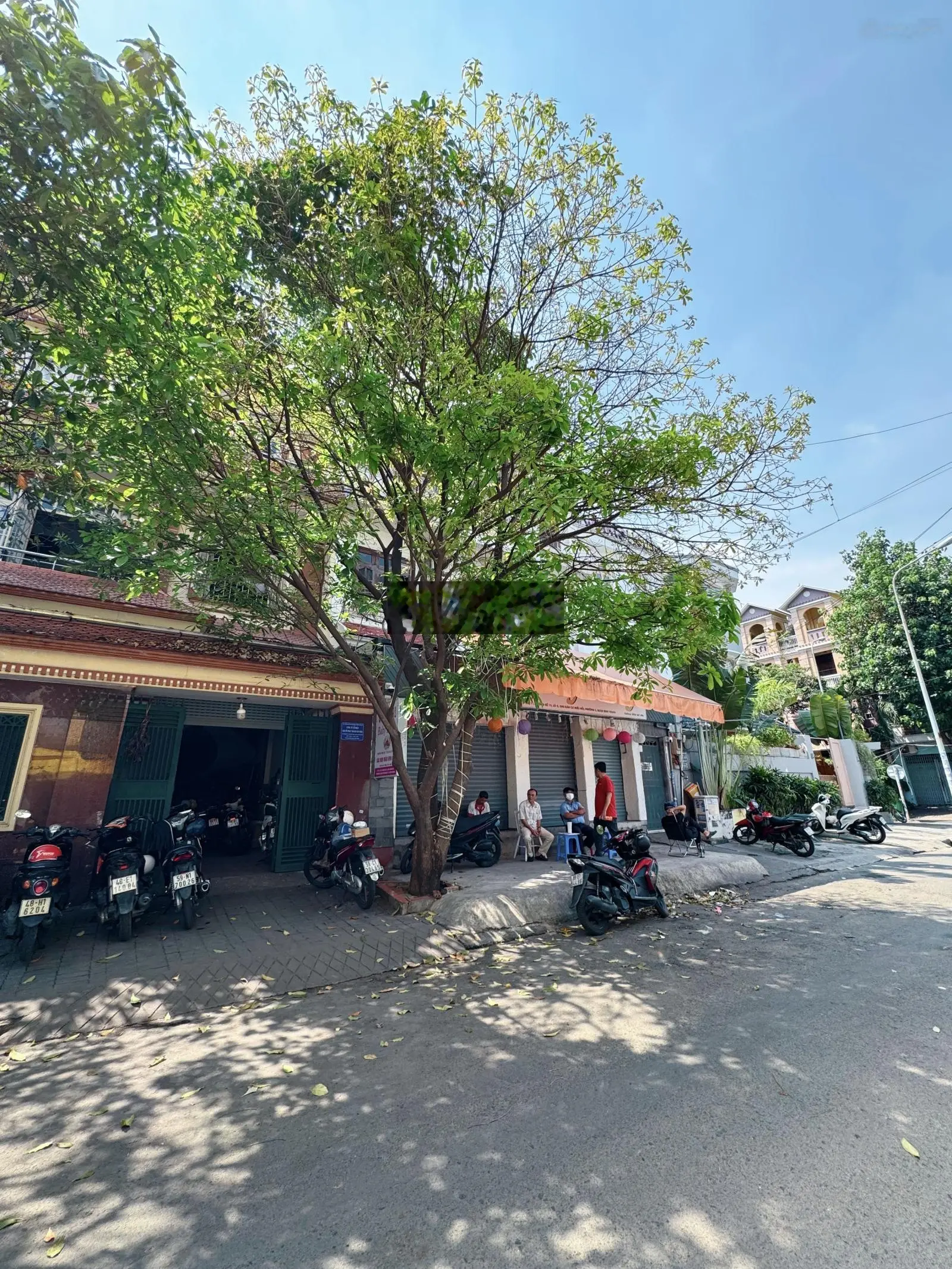 Mặt tiền kinh doanh khu Phan Xích Long 8,2 x 16m sổ vuông - 3 tầng, sân thượng giá: 37,9 tỷ