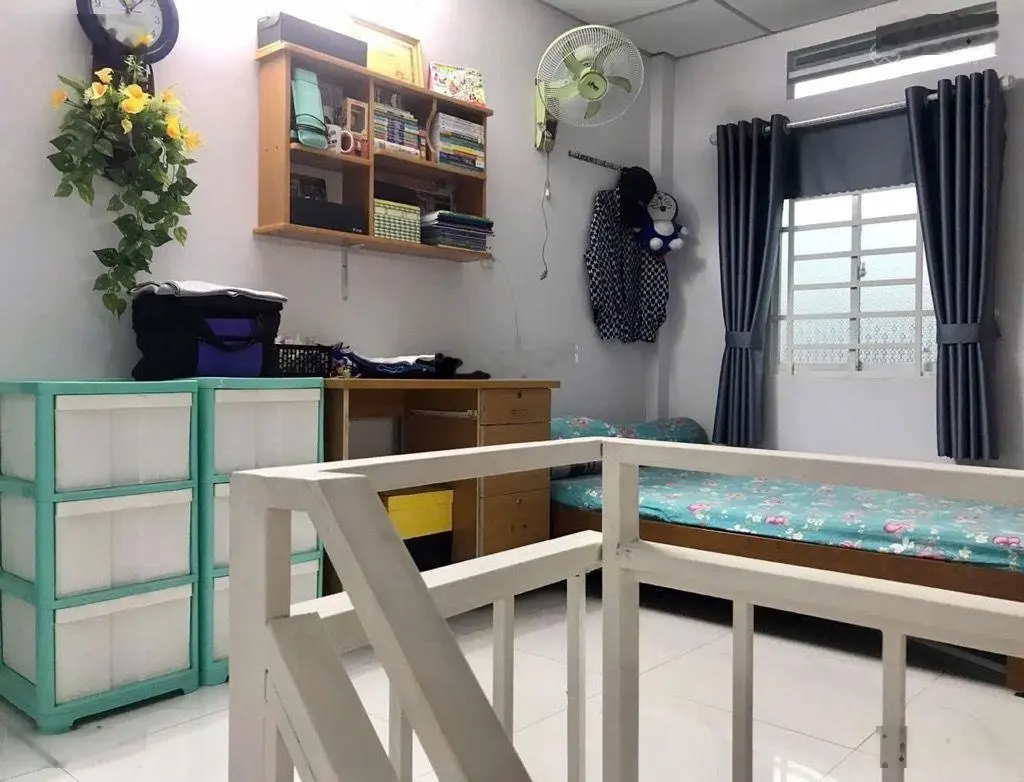 Nhà đẹp 2 Tầng, kiên cố 3PN, 2WC, 65m2. Hẻm XH, Ngay, Phạm Văn Đồng, Sổ riêng. Gía tốt 4,65 tỷ (TL)
