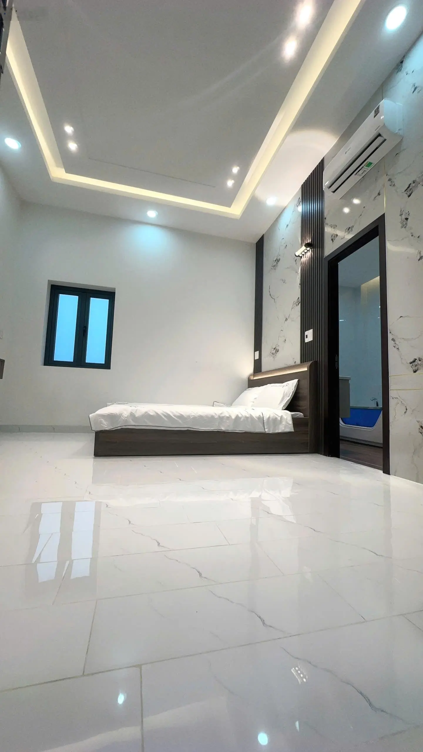 Chính chủ cần bán căn nhà tâm huyết, giá chỉ 3,25 tỷ/100.8m2, nhà mới đẹp y hình. LH: 0903316319