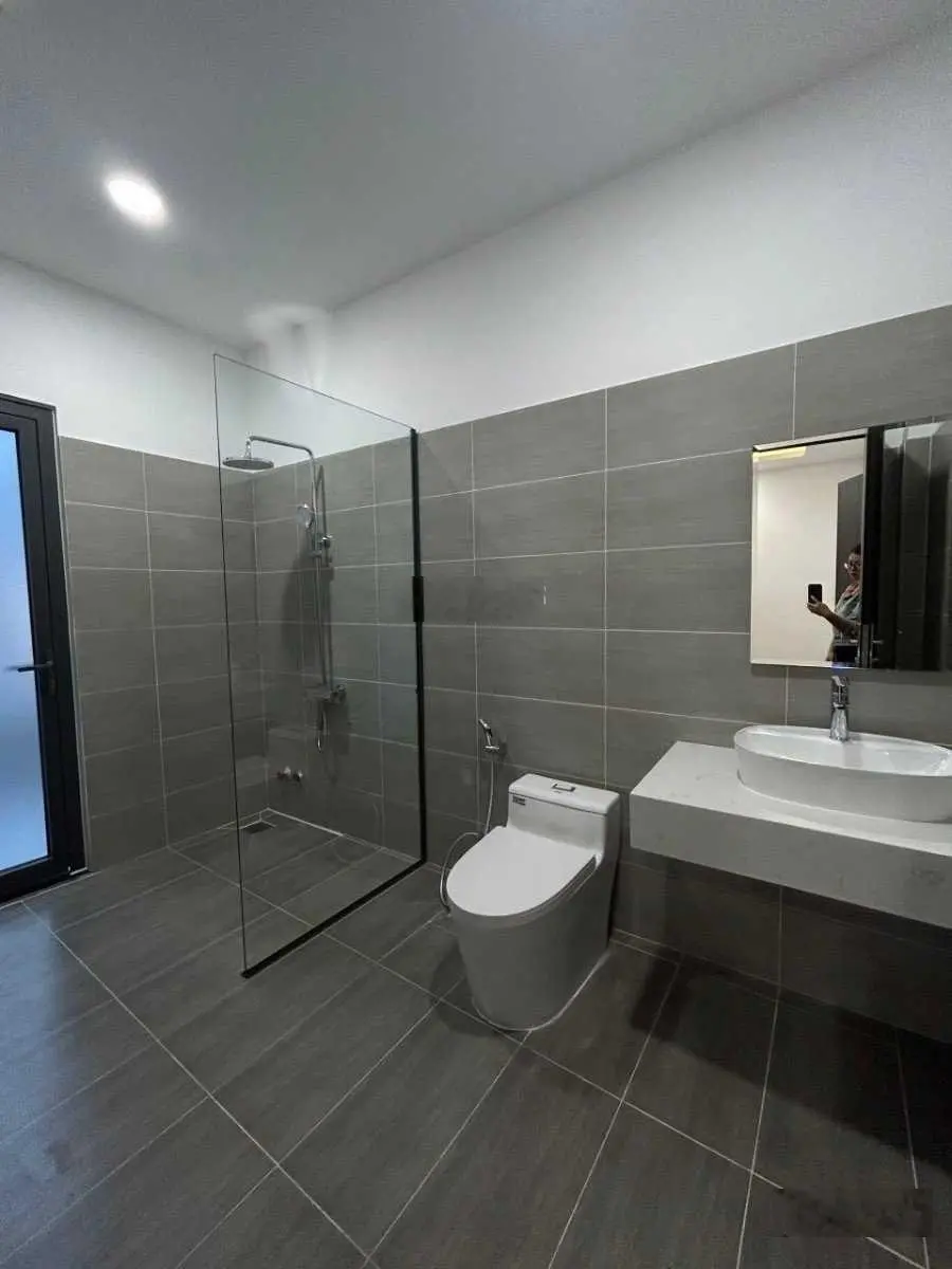Kẹt tiền bán lỗ căn nhà Đ. Mai Văn Vĩnh,Tân Quy Quận 7 gần chợ Tân Mỹ,DT:60.8m2/1 TỶ 190 ,SHR