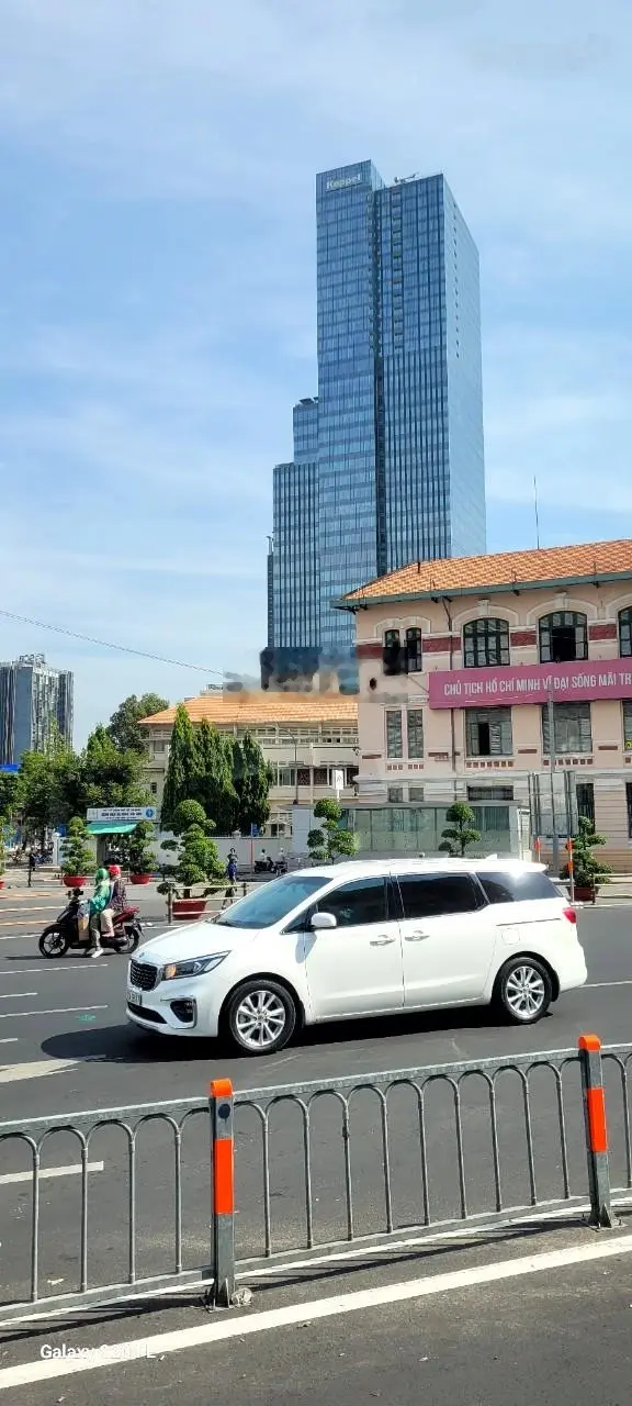 Bán nhà 4 tầng. lê quốc hưng .nguyễn trường tộ. quận 4. dt 84m2 - 4m x 21m. nhỉnh 18 tỷ. hxh vip