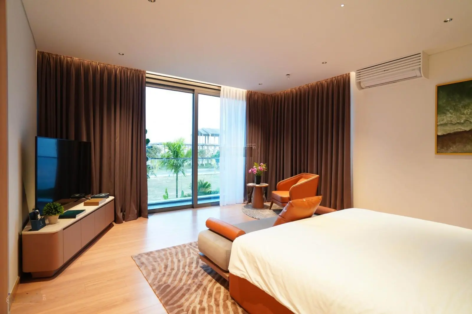 Cắt lỗ sâu biệt thự biển, 360m2, giá 13,8 tỷ giao thô, LH 0844 007 ***