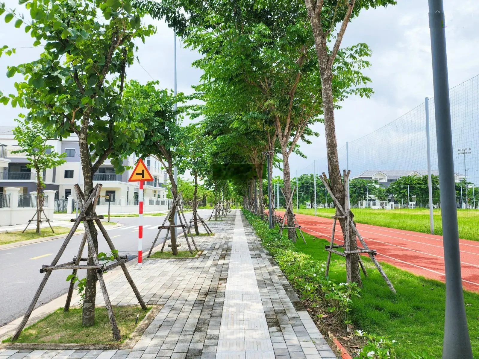 Ngộp quá cần Bán nhà phố, biệt thự, shophouse Aqua City giá từ 5,2 tỷ. Nhận nhà ở ngay kèm HĐMB