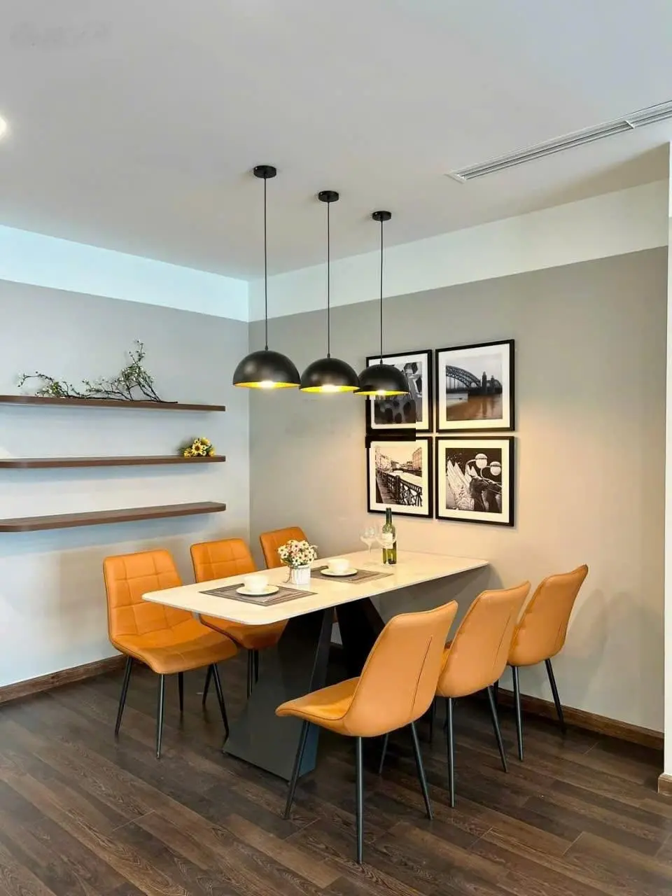 Chính chủ gửi bán căn góc, tầng trung, hướng siêu thoáng, mát. Giá chỉ nhỉnh 7tỷ. Lhe 0343 191 ***