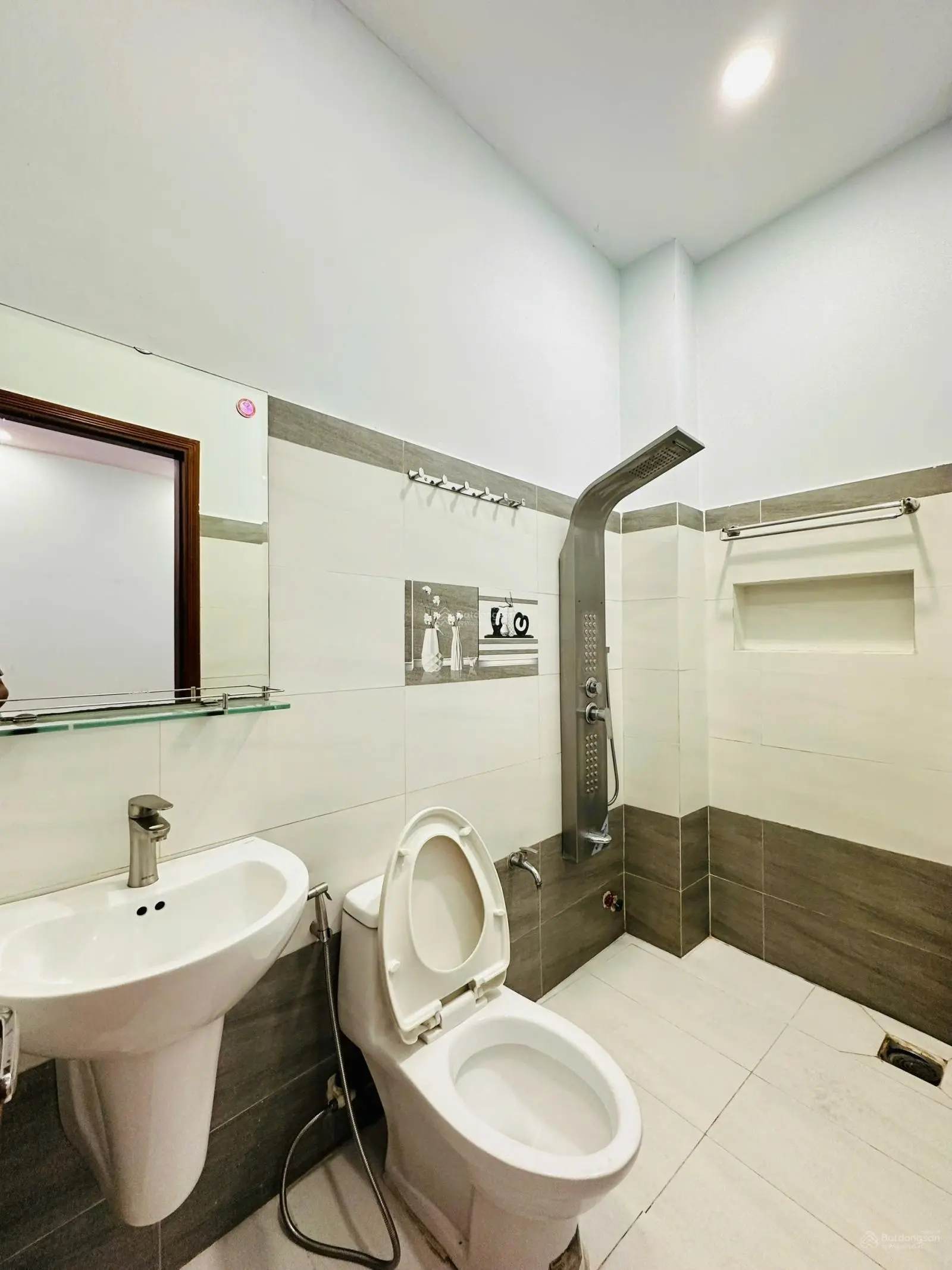 * Bán nhà hẻm 111// Phạm Văn Chiêu, P. 14. DT: 4x15m. Giá: 6,9 tỷ