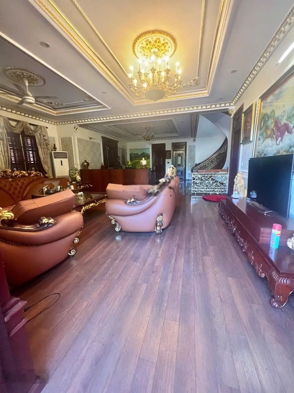 Bán biệt thự 3 tầng siêu rộng tọa lạc trên con đường siêu to đường Phú Thịnh, Bắc Cường, TP Lào Cai