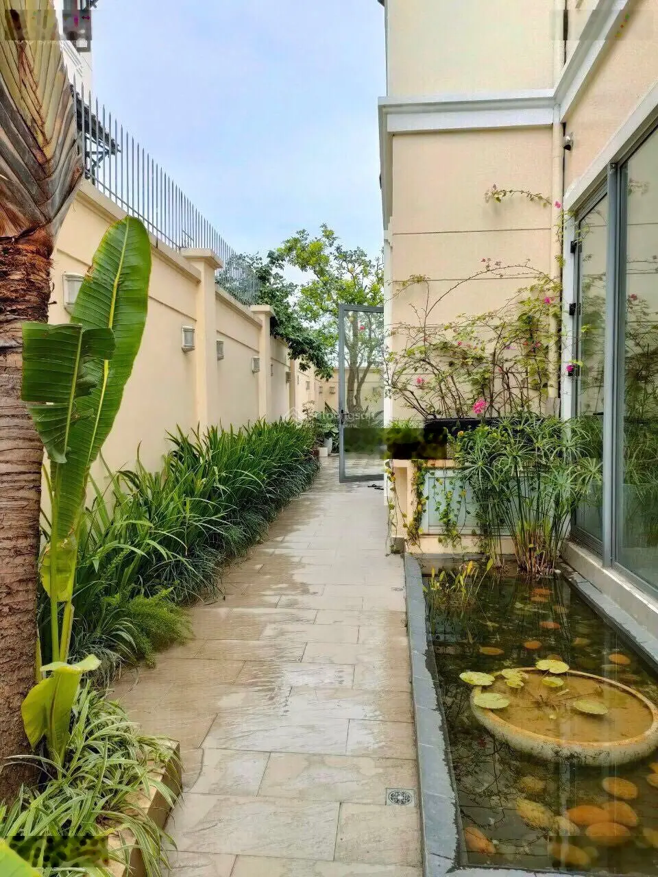 Chính chủ bán nhanh KĐT Ciputra - K7 - 376m2, thang máy, view công viên, sau lưng sân golf 115tỷ TL