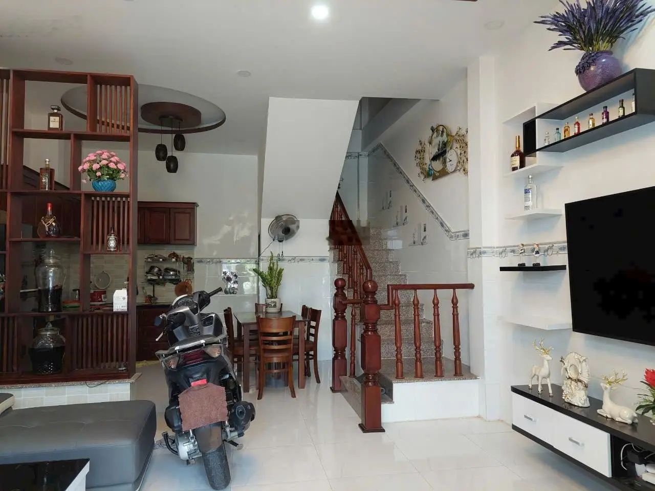 Bán nhà 3 tầng hẻm Nguyễn Khuyến - P. Vĩnh Hải - TP. Nha Trang. DT 55m2 giá 3,3 tỷ