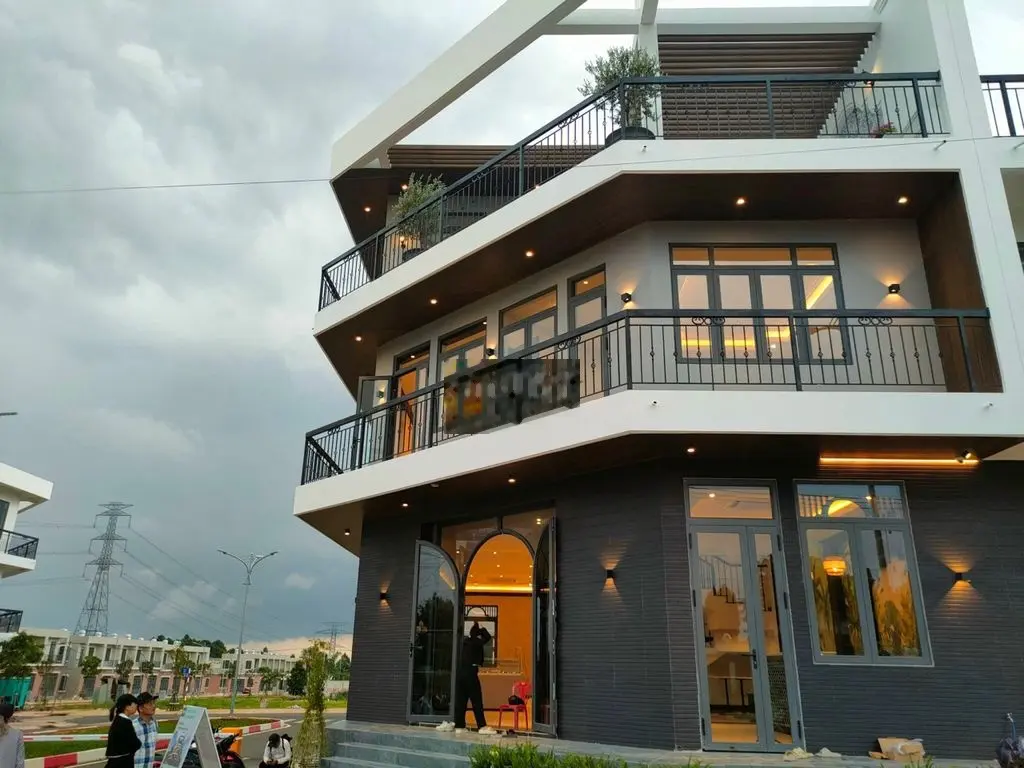 NHÀ PHỐ THƯƠNG MẠI BẢO VINH LONG KHÁNH