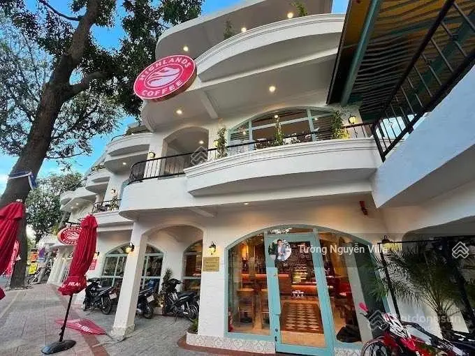 Bán Biệt Thự có 3 mặt tiền View sông 964 Trường Sa, Phường 13, Quận 3|Tường Villa 0934 161816