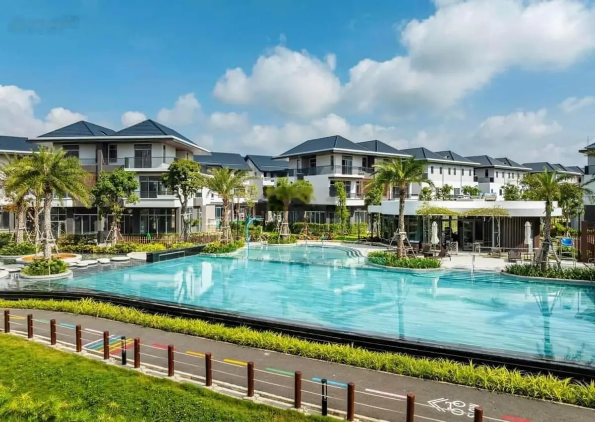 Bán nhanh biệt thự thự song lập ID Junction 120m2. Em Lena 0932890098