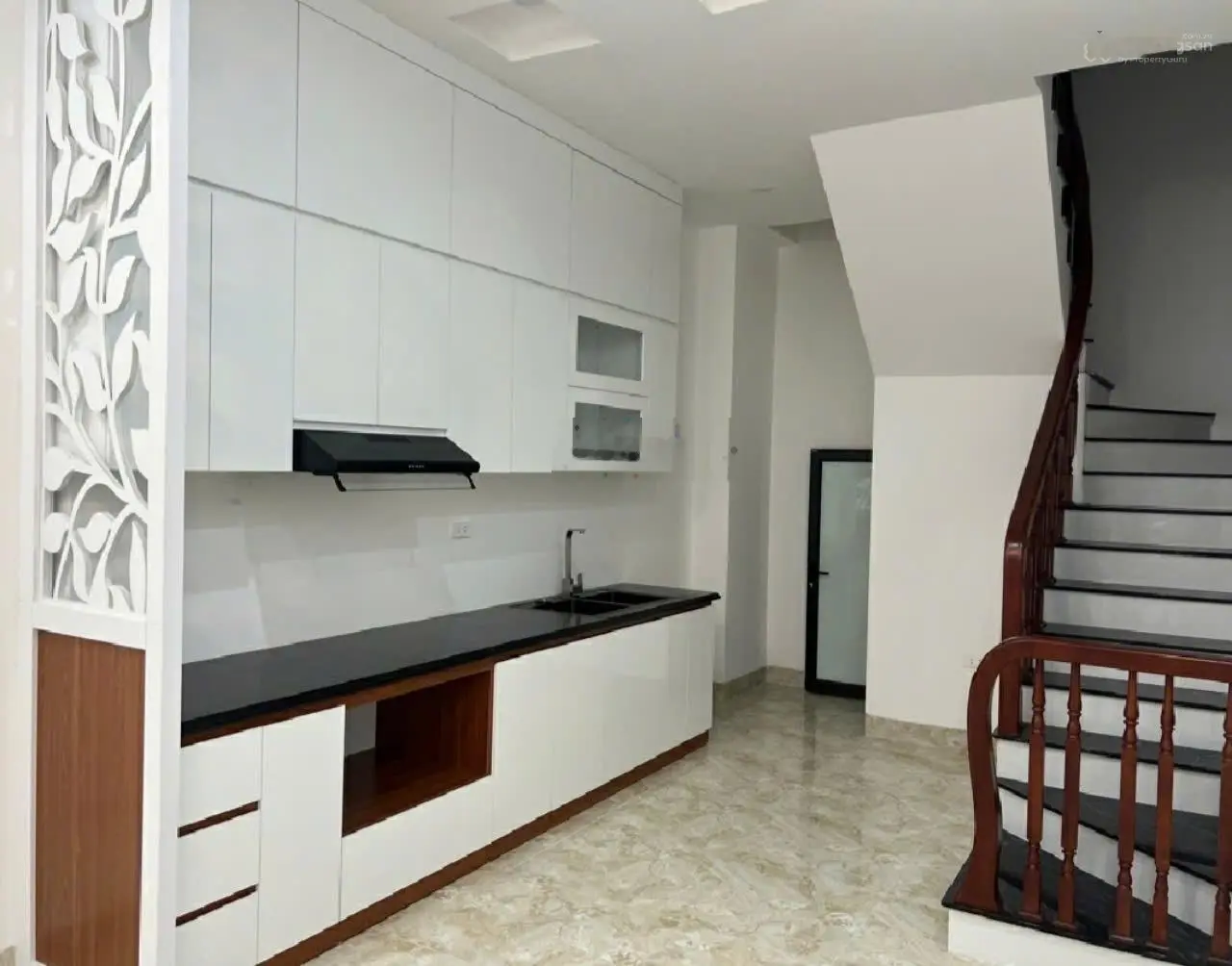 NHÀ MỚI ĐẸP Ở LUÔN, GIÁ HỜI, Ở SƯỚNG, VỊ TRÍ TRUNG TÂM LONG BIÊN, HÀ NỘI