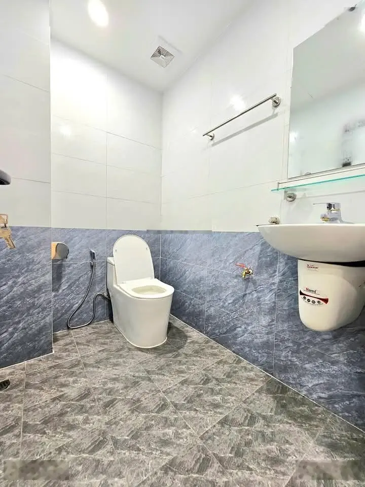 Hót. chính chủ bán gấp nhà đẹp đường phạm văn đồng, cầu giấy