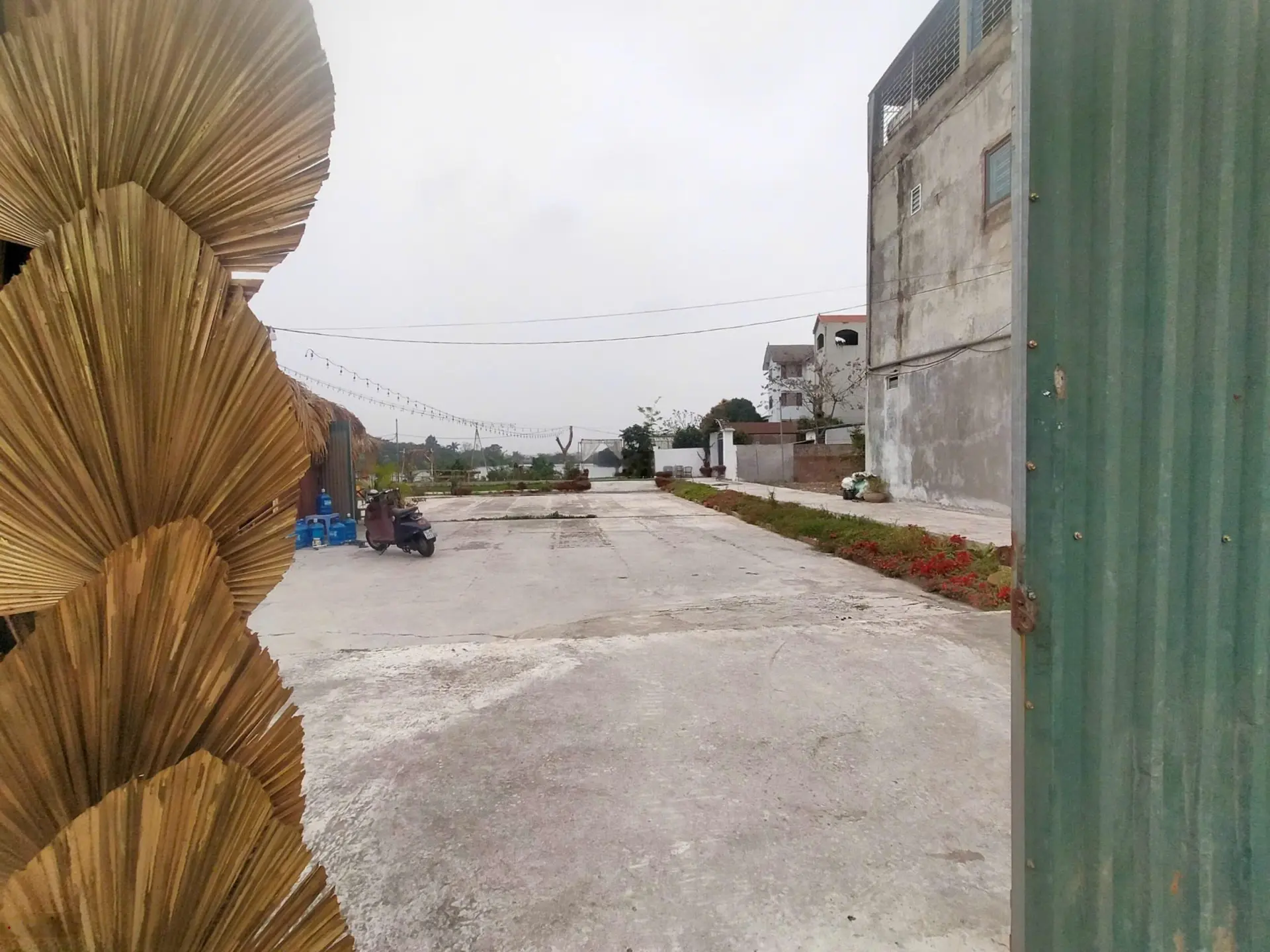 Bán gấp mảnh đất rất đẹp - vuông vắn - khuôn tiền - đường ôtô vào nhà Mai Lâm, Đông Anh, Hà Nội