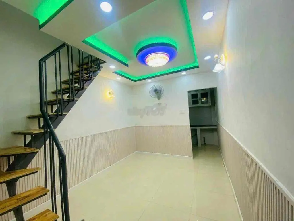 Bán gấp nhà nhỏ sổ hồng riêng, chỉ 1.95 tỷ, nhà đe