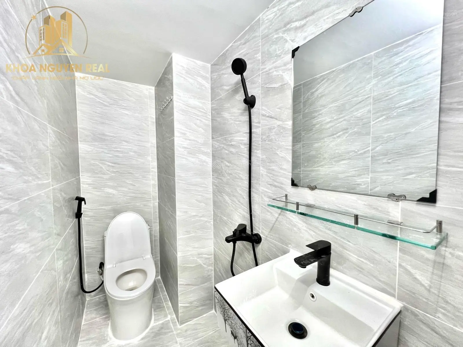 Nhà đẹp nở hậu đường số, phường 4 quận 4 - 3.3x11m - 3 lầu hoàn công đủ