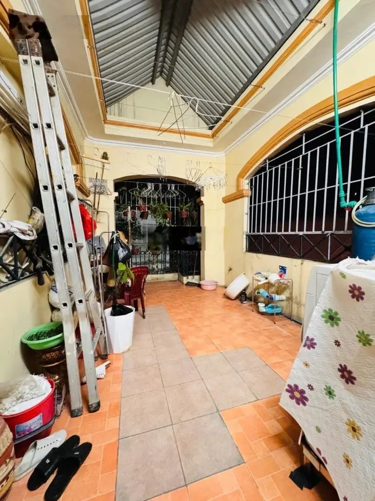 Nhà đẹp Đông Quan 50m2 - gần phố gần trường học FPT - ô tô tránh đỗ - ngõ thông - nhỉnh 10tỷ