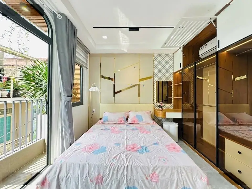 Bán lỗ 500 tr gấp căn nhà hẻm xe hơi Trương Quyền, Phường 6, Quận 3. Giá chỉ 4,9 tỷ 0906 806 *** Ngân