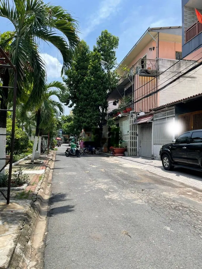 Bán nhà 3 tầng đường số 6, phường Trường Thọ, Thủ Đức, HXH, Nhà đẹp