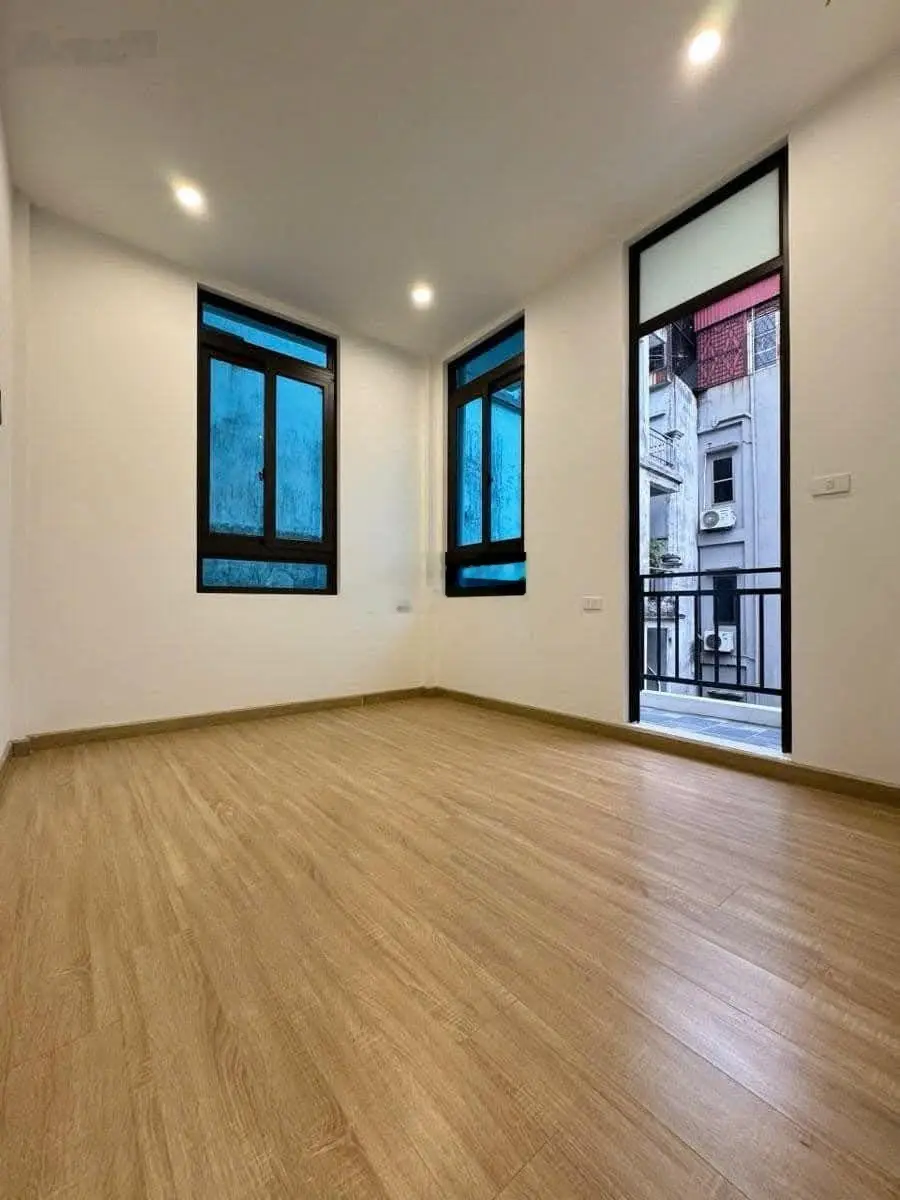 Ngõ phố minh khai, 31m - 4t - mt: 5.2m - lô góc hai thoáng nhà đẹp 20m ra mặt phố - 5 tạ đỗ cửa