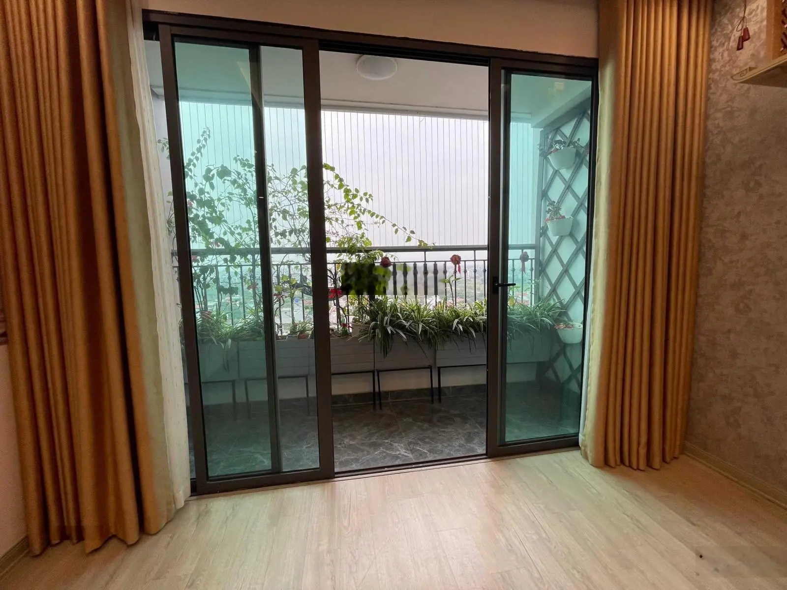 Chính chủ bán nhanh căn 3pn 126m ban công Đông Nam tại Việt Đức Complex 187 Nguyễn Tuân 0985 800 ***