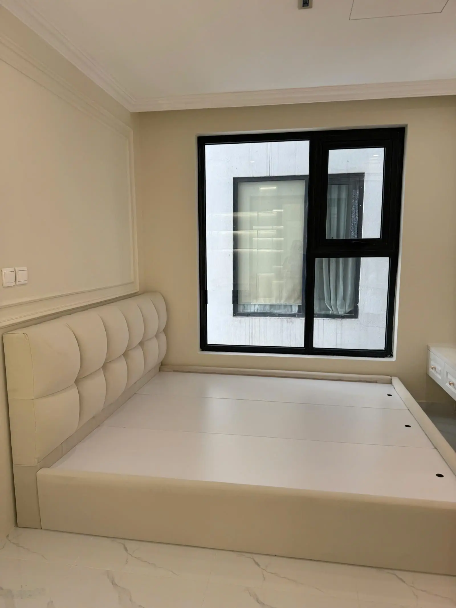 Chính chủ bán căn hộ tại Imperia Garden, diện tích 73m2, 2PN 2WC, cửa TB ban công ĐN, full nội thất