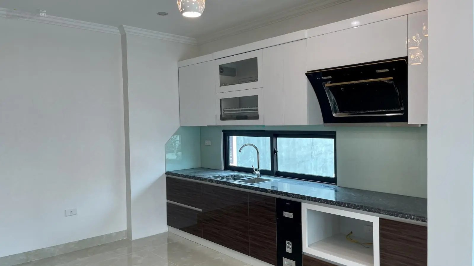 Nhà mới 40m2 x6T thang máy 2 mặt thoáng trước sau nội thất hiện đại, Đội Cấn, Ba Đình nhỉnh 9 tỷ