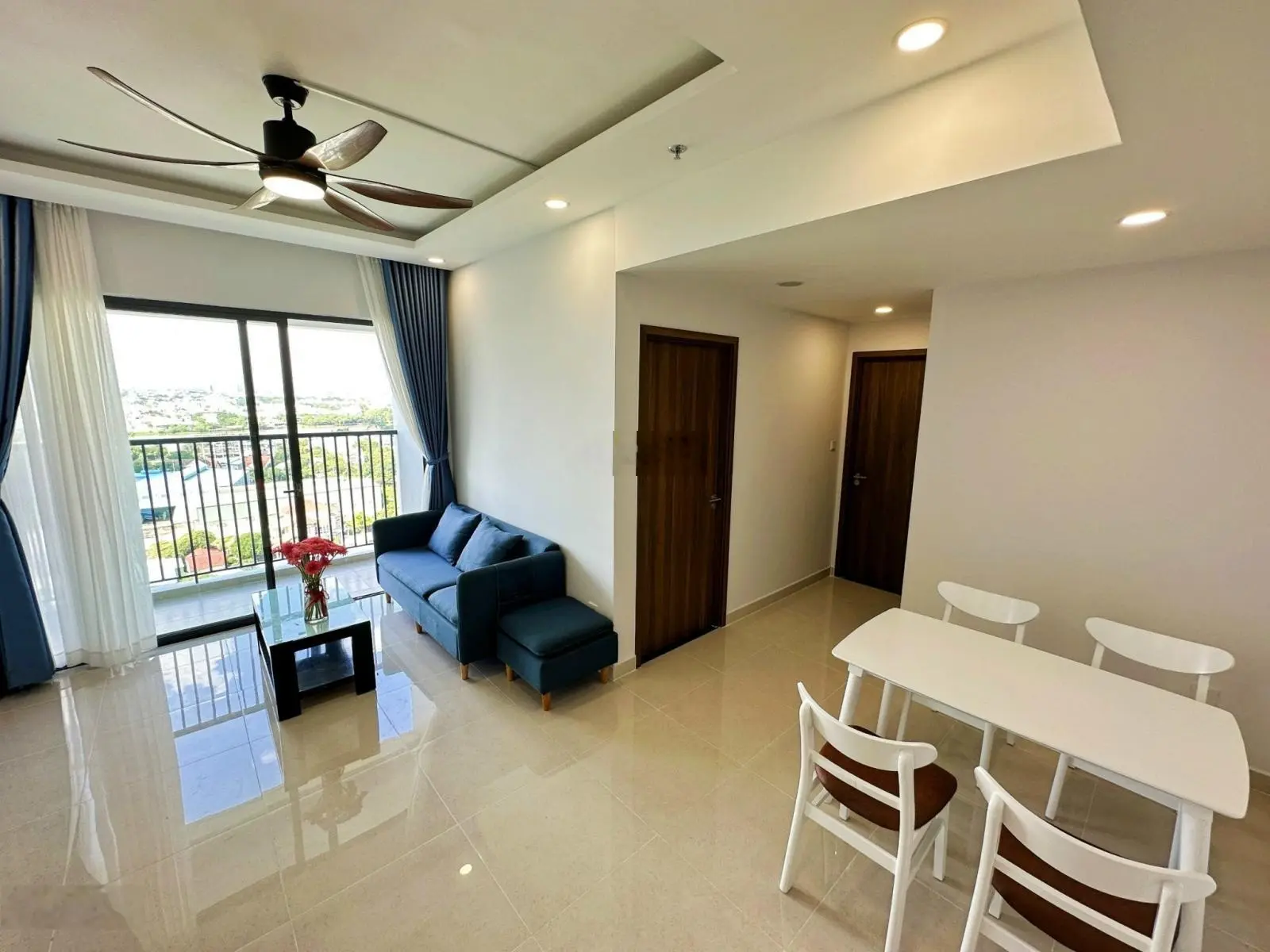 BÁN CĂN 1PN 50M2 GIÁ 1TY7 HƯỚNG ĐÔNG NAM VIEW LANDMARK