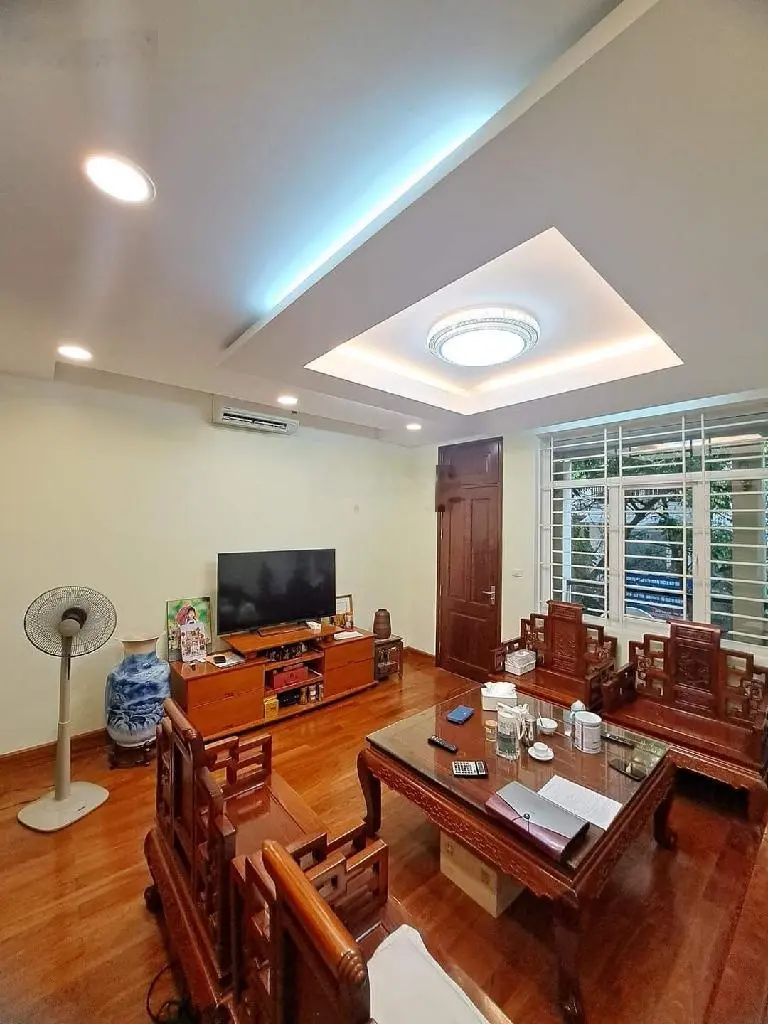 Bán biệt thự liền kề làng việt Kiều châu âu phố Nguyễn văn lộc 79m2-22 tỷ 500