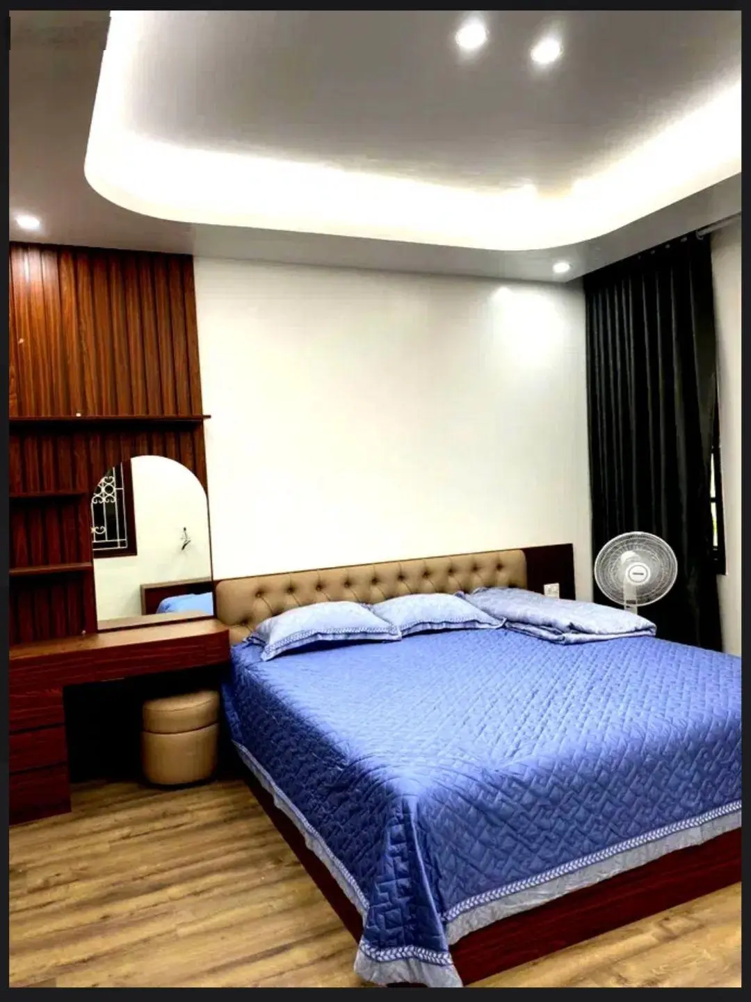 Chính chủ gửi bán nhà mặt ngõ Lạc Long Quân diện tích 46m2, 5 tầng, full nội thất