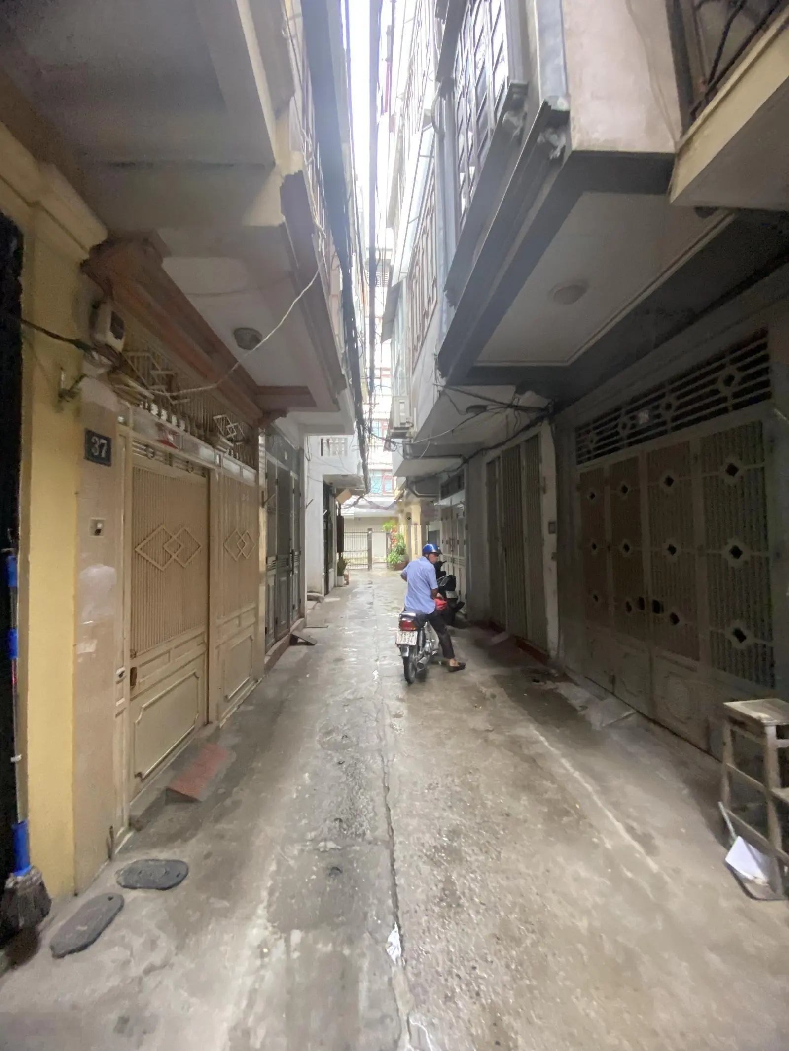 Bán nhà 4,5 tầng DT 30m nhỉnh 4 tỷ phố Lương Định Của thông phố Phương Mai ngõ thông kinh doanh