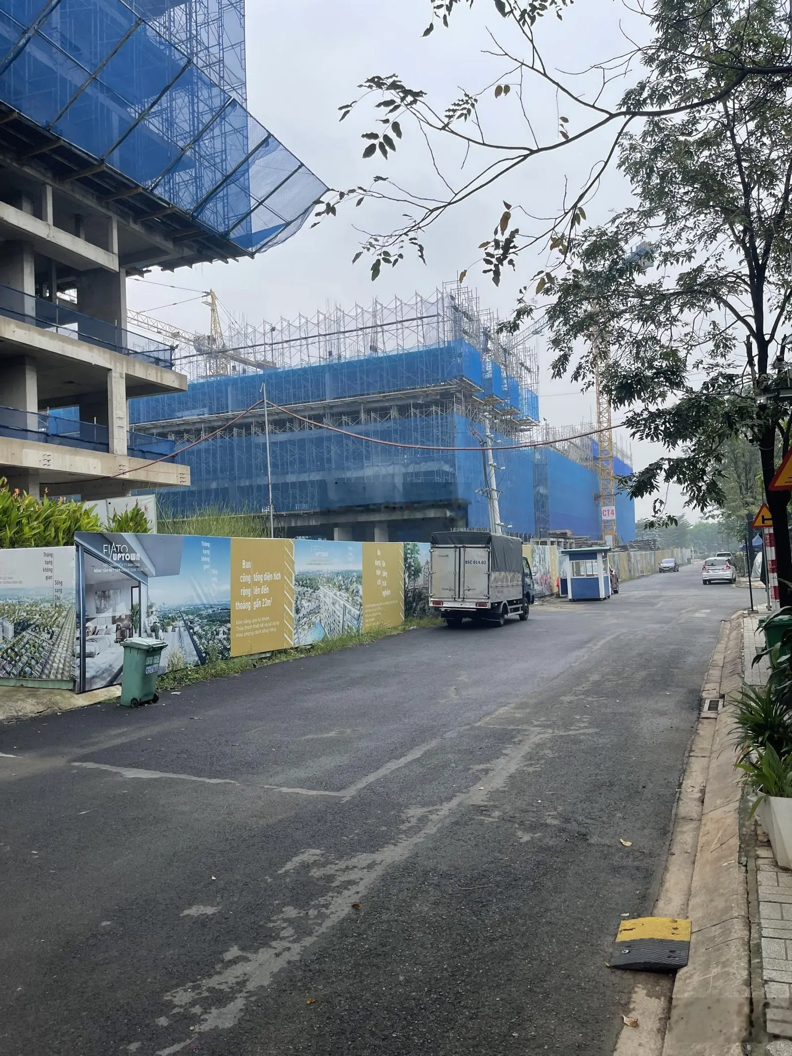 Cần bán căn biệt thự liền kề 245,7m2, giá 16,5tỷ Thăng Long Home Hưng Phú, giá rẻ nhất khu.