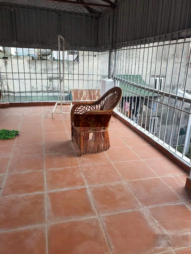 Bán nhà cách mặt phố khâm thiên 10m gần Ô chợ Dừa. Dt 28mx4 tầng. Giá 4.75 tỷ