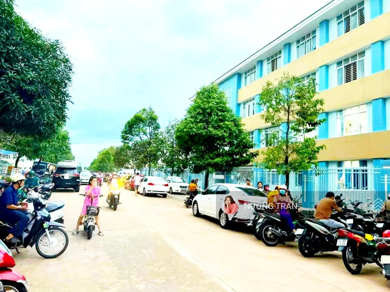 Cần bán lô đất đường nhựa -150m2 ngay chợ nông sản thủ đức --giá 4ty5.