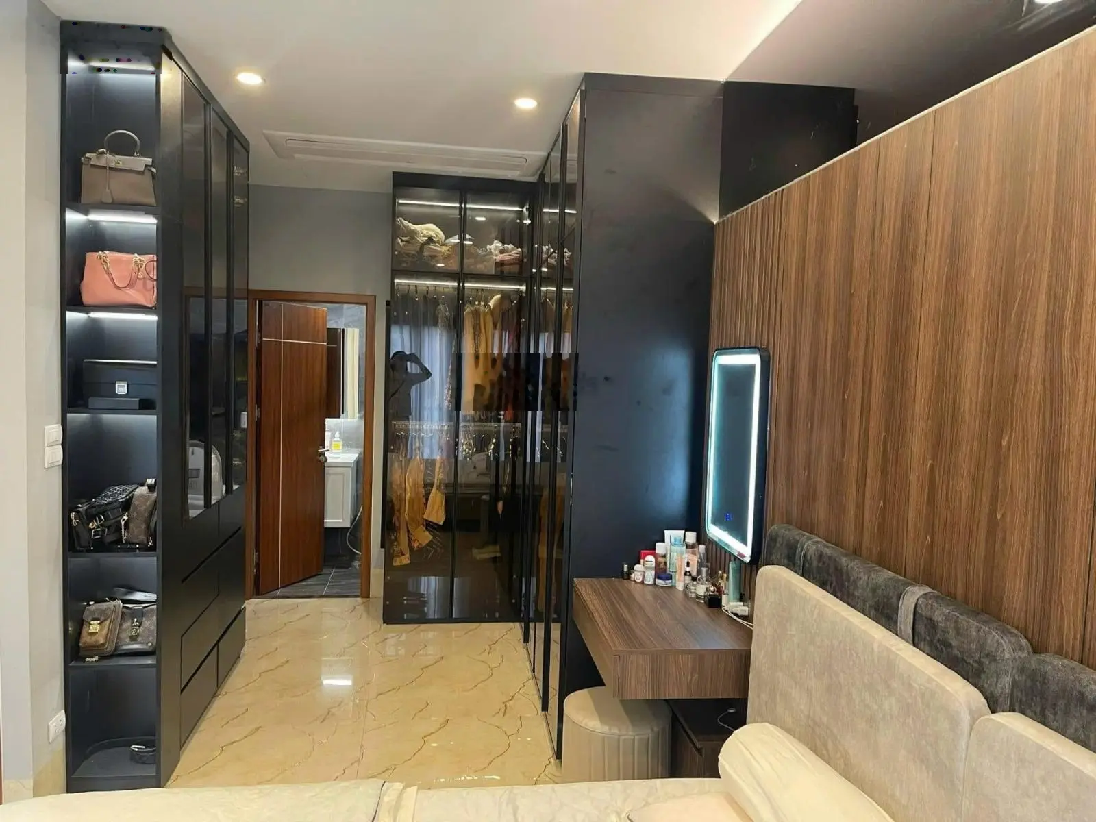 Lê Trọng Tấn-Phân Lô Vip-Xem là muốn ở luôn -OTO -Hiện đại -Duy Nhất -46m x 5 tầng mặt tiền 4m3
