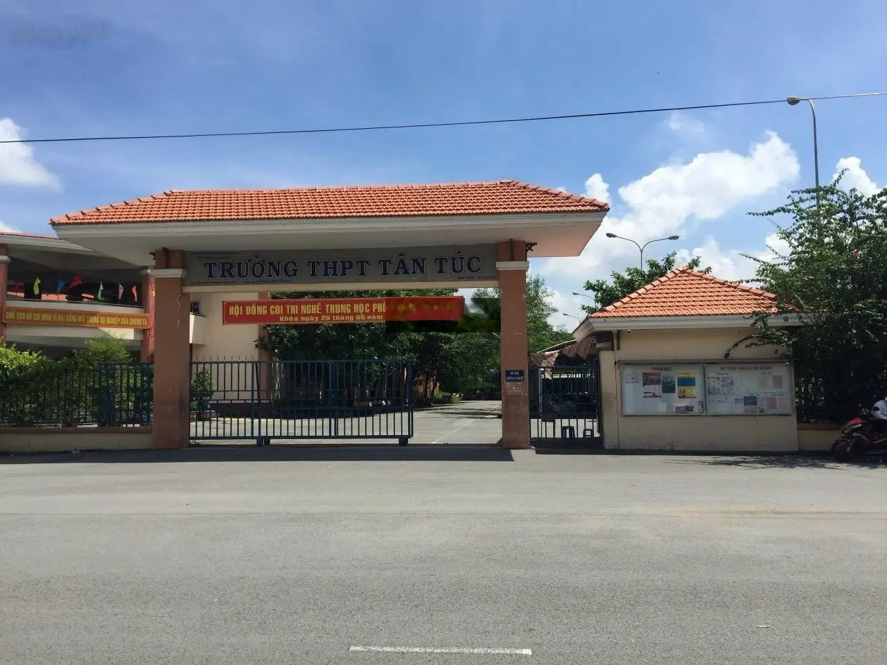 Bán đất nền đường Nguyễn Hữu Trí Tân Túc. Nằm giữa khu trung tâm hành chính huyện Bình Chánh SHR